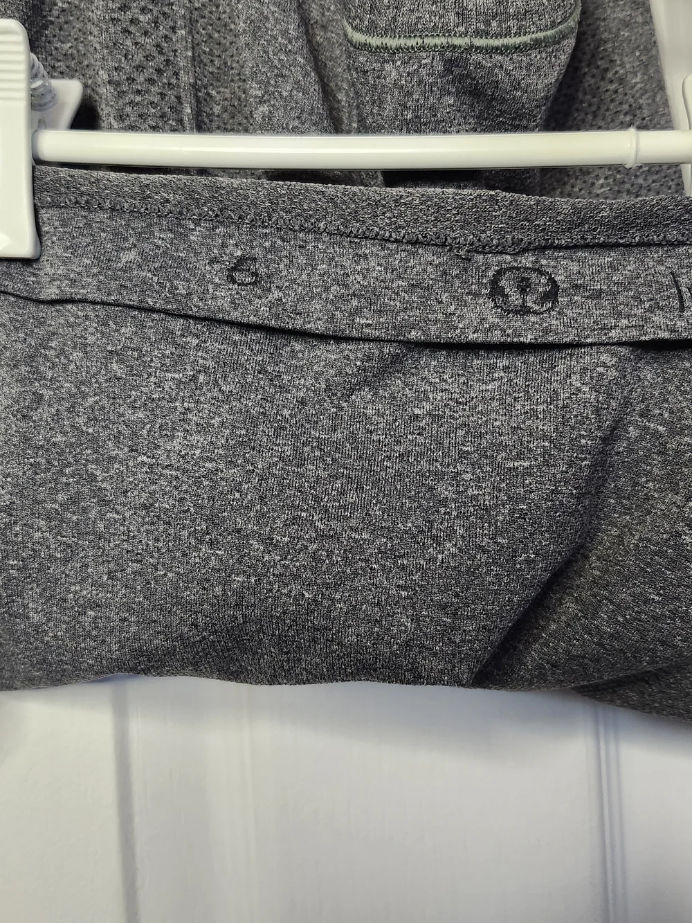 Lululemon Swiftly Tech Racerback Tank - Size 6 - Picture 2 of 4
